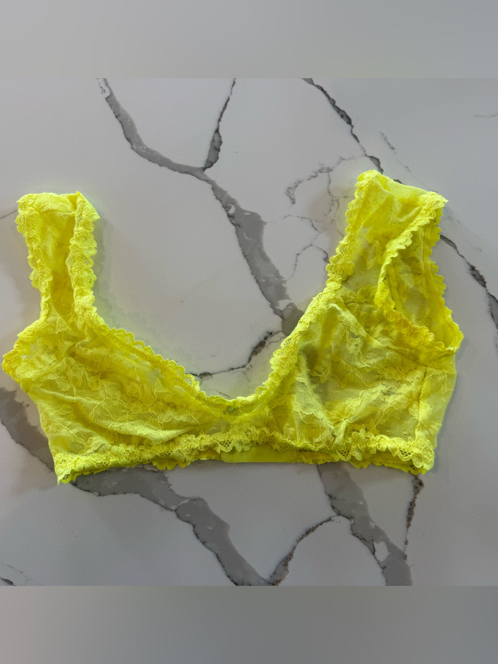 SKIMS Stretch Lace Plunge Bralette Yellow Highlighter Small